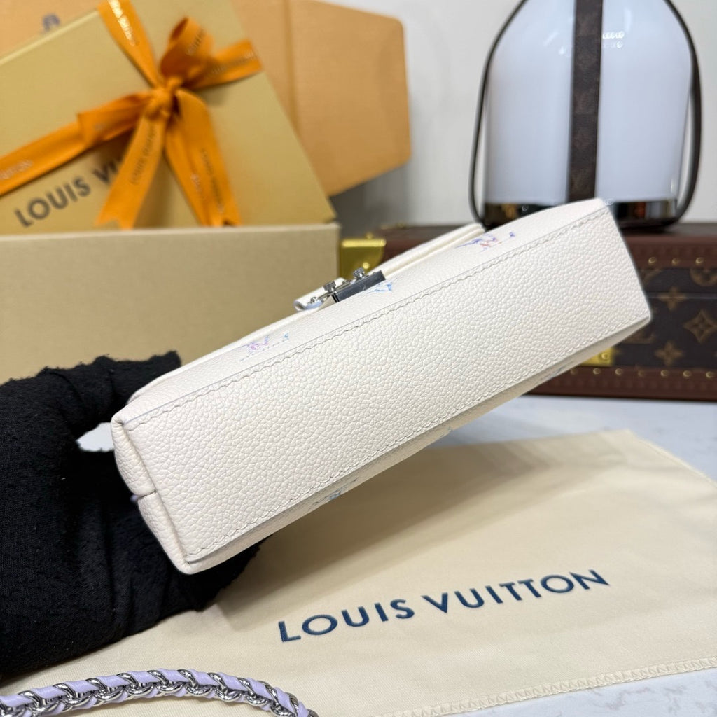 LV Nano Madeleine M2A374