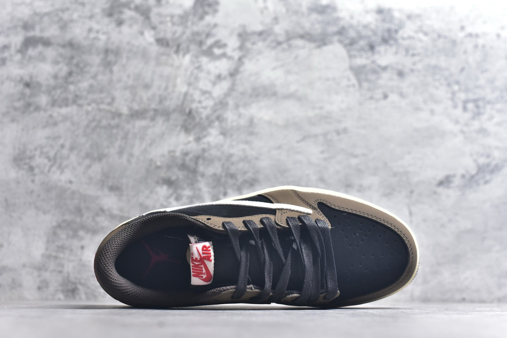 Jordan 1 Low Travis Scott Mocha CQ4277-001
