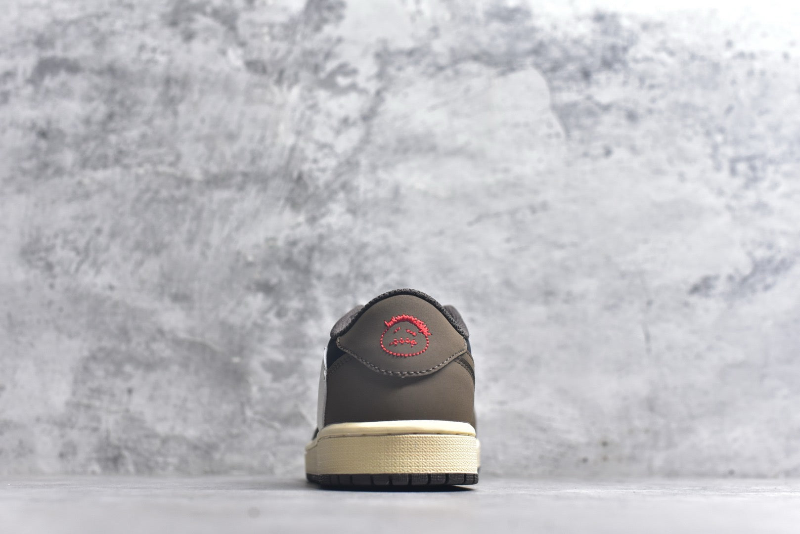Jordan 1 Low Travis Scott Mocha CQ4277-001