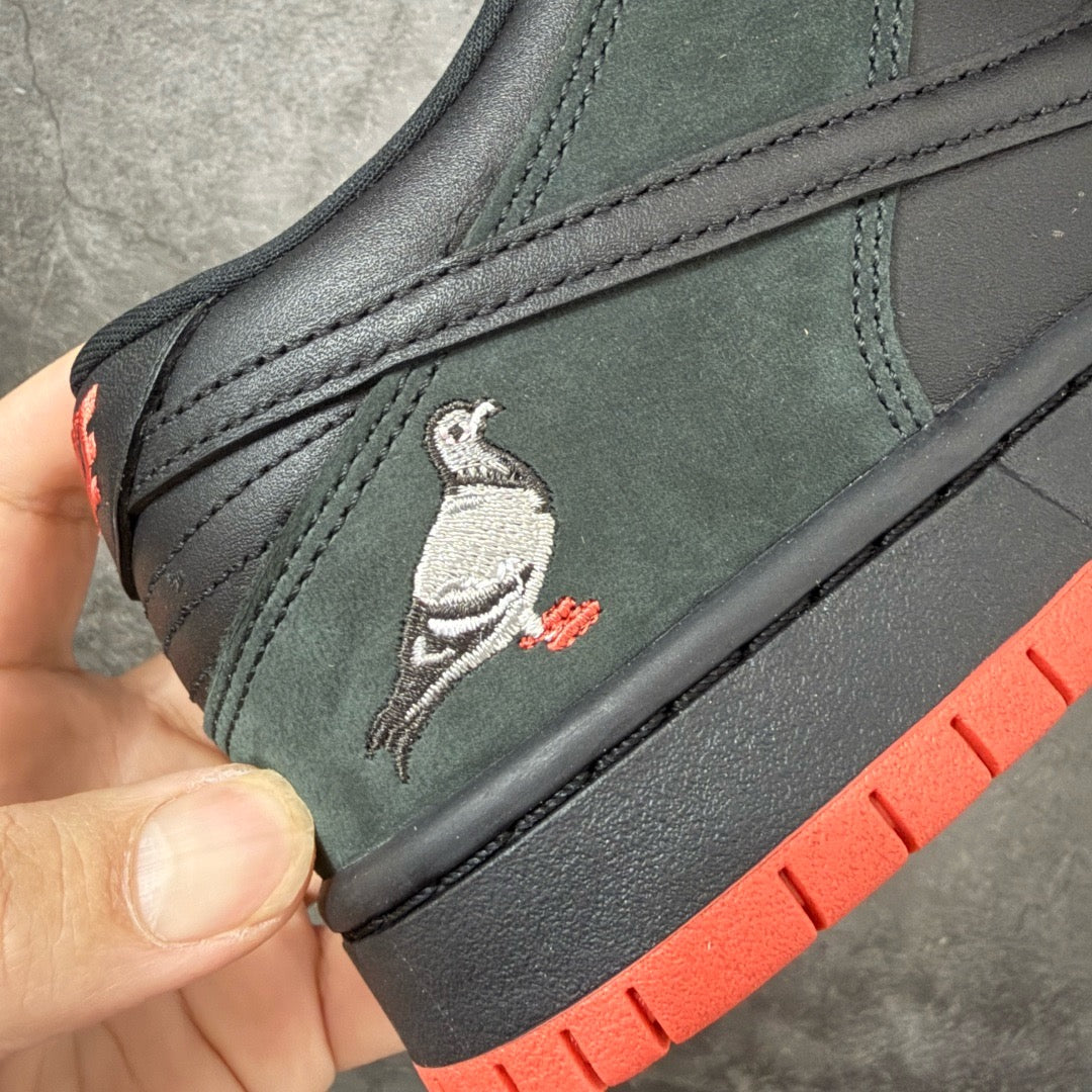 Nike SB Dunk Low Black Pigeon 883232-008