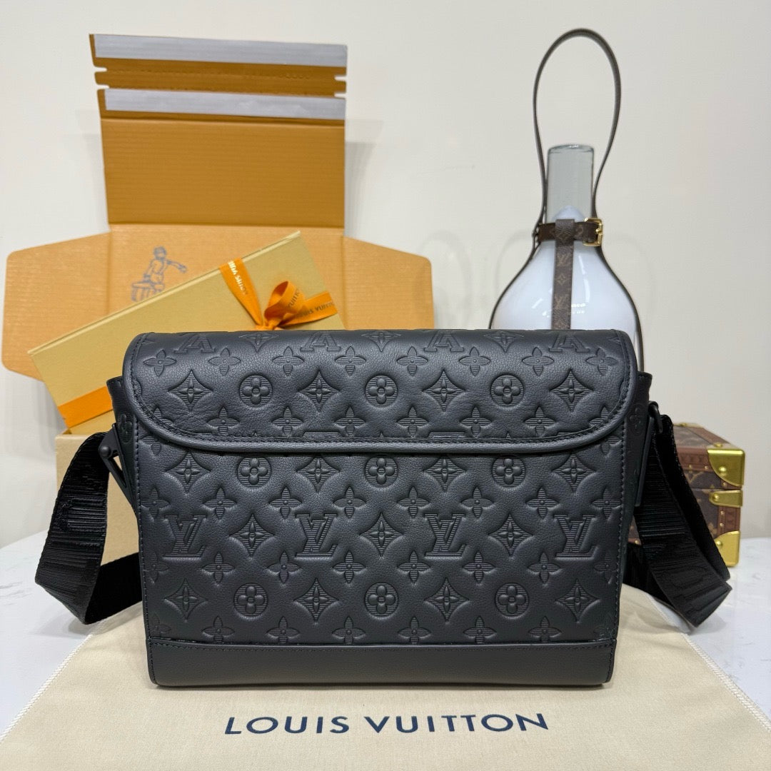 LV Courrier Messenger M28781