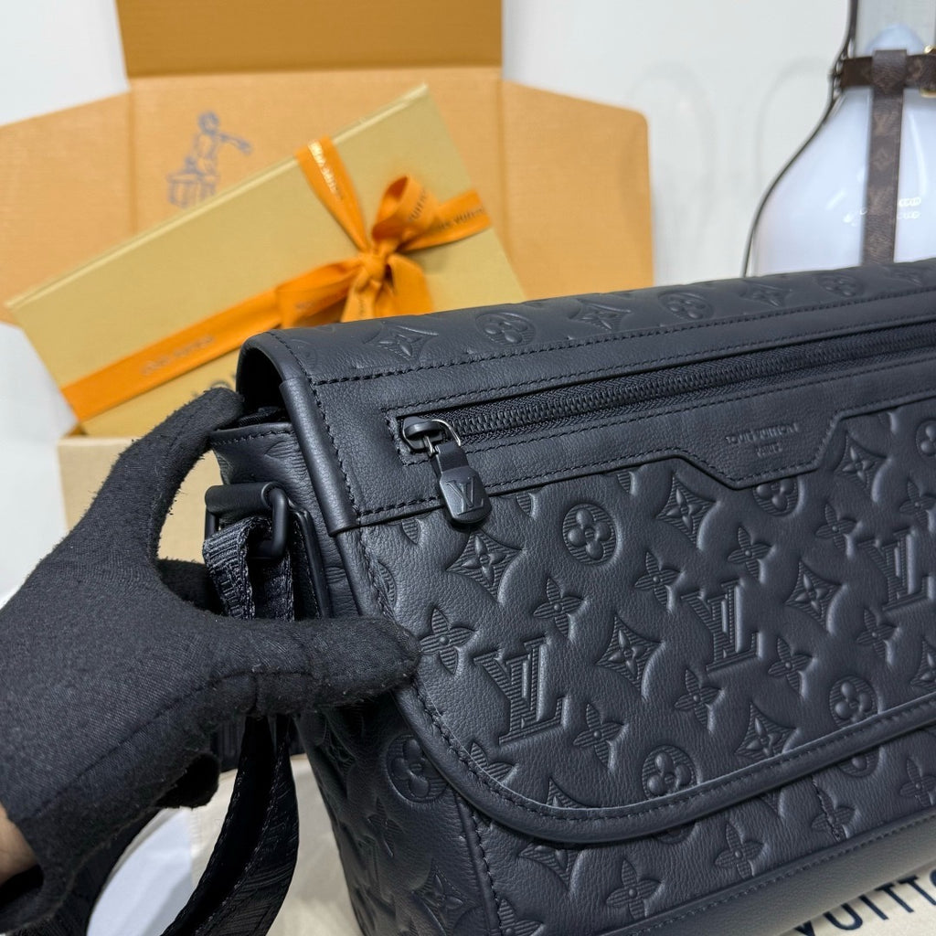 LV Courrier Messenger M28781