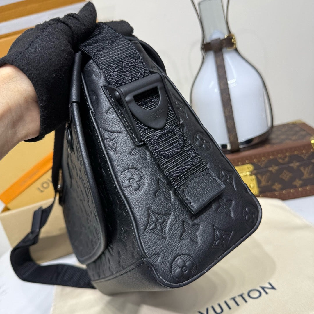 LV Courrier Messenger M28781