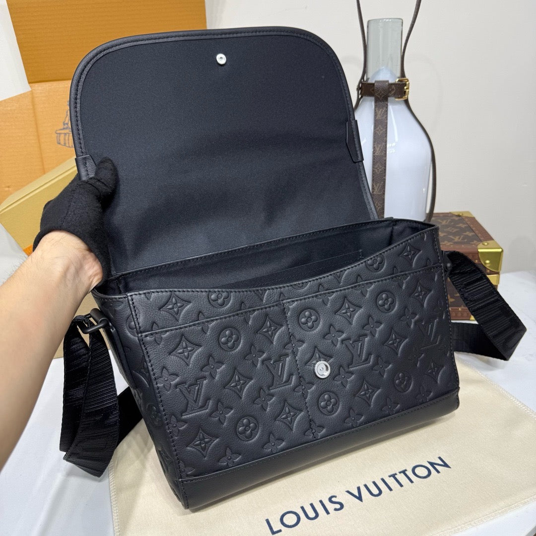 LV Courrier Messenger M28781