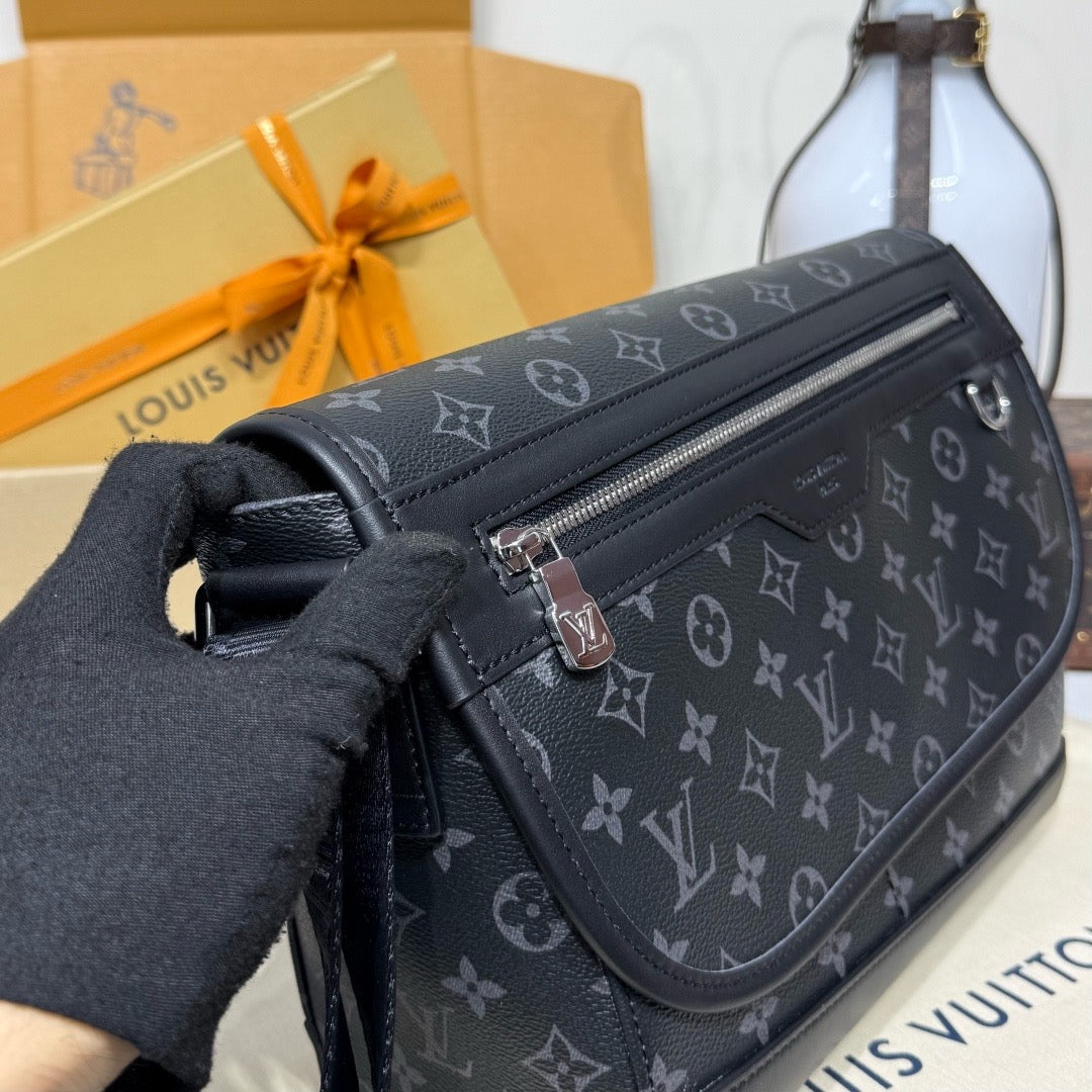 LV Courrier Messenger M28630