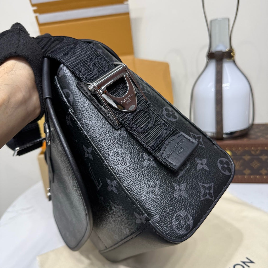 LV Courrier Messenger M28630