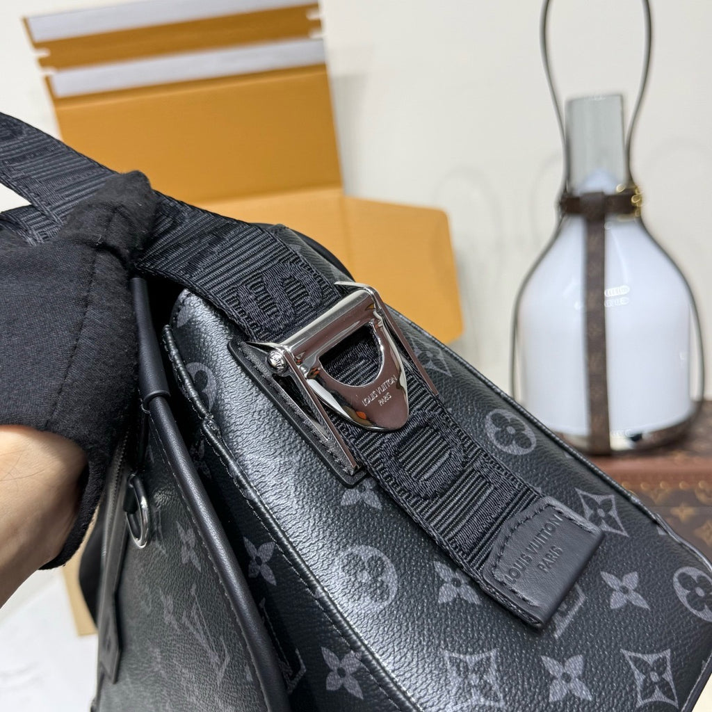 LV Courrier Messenger M28630