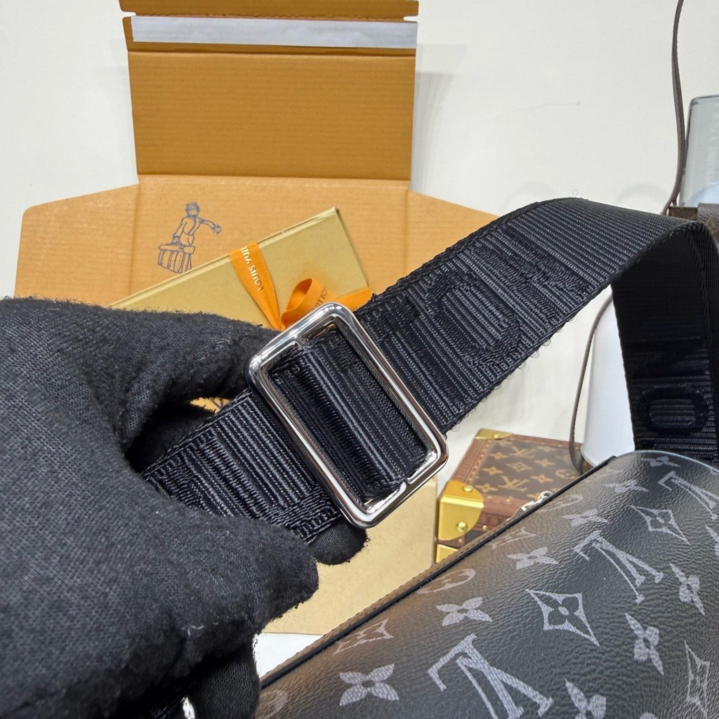 LV Courrier Messenger M28630