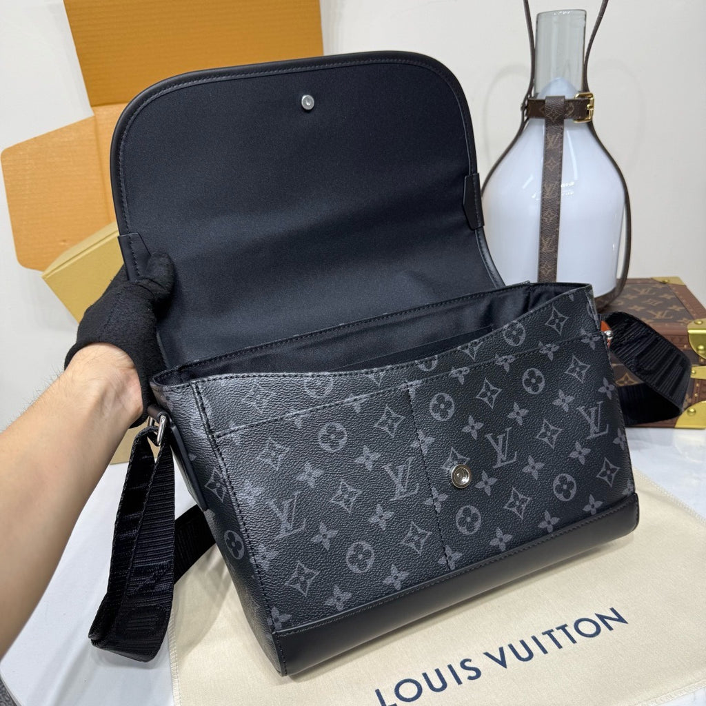 LV Courrier Messenger M28630