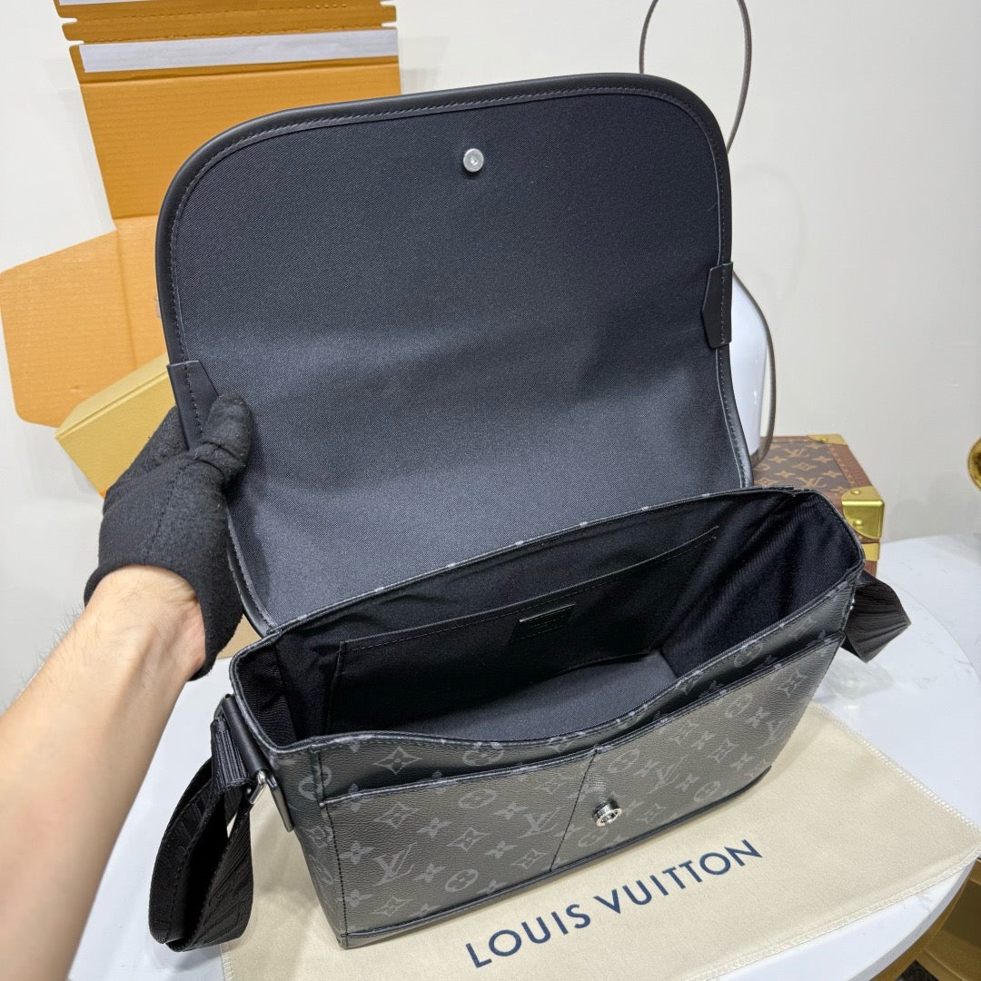LV Courrier Messenger M28630
