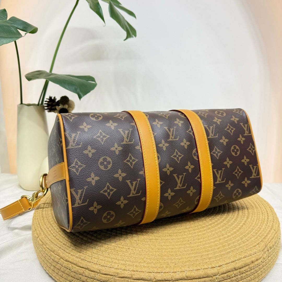LV Keepall Bandoulière 35 M2A210