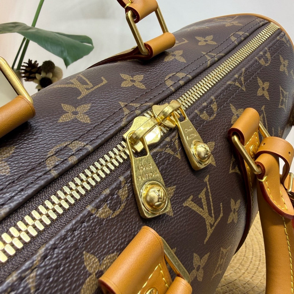 LV Keepall Bandoulière 35 M2A210