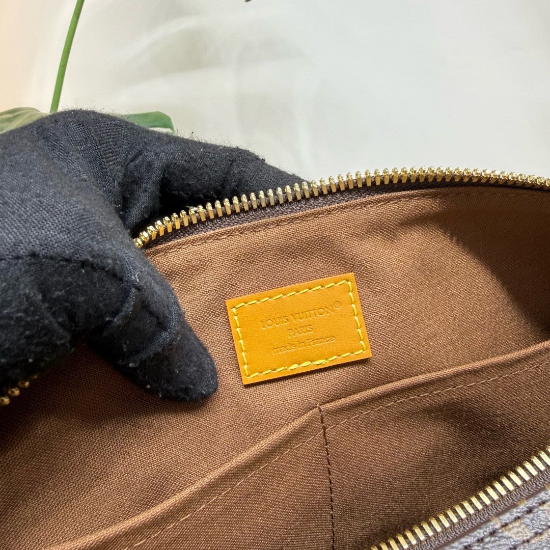LV Keepall Bandoulière 35 M2A210