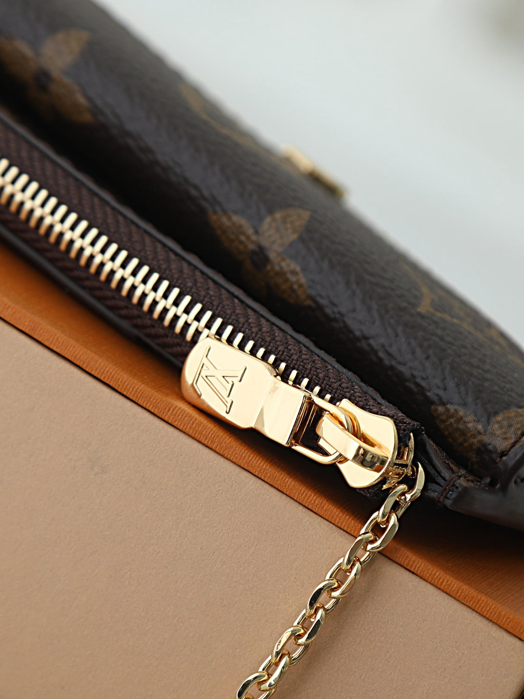LV Card Holder Recto Verso M69431