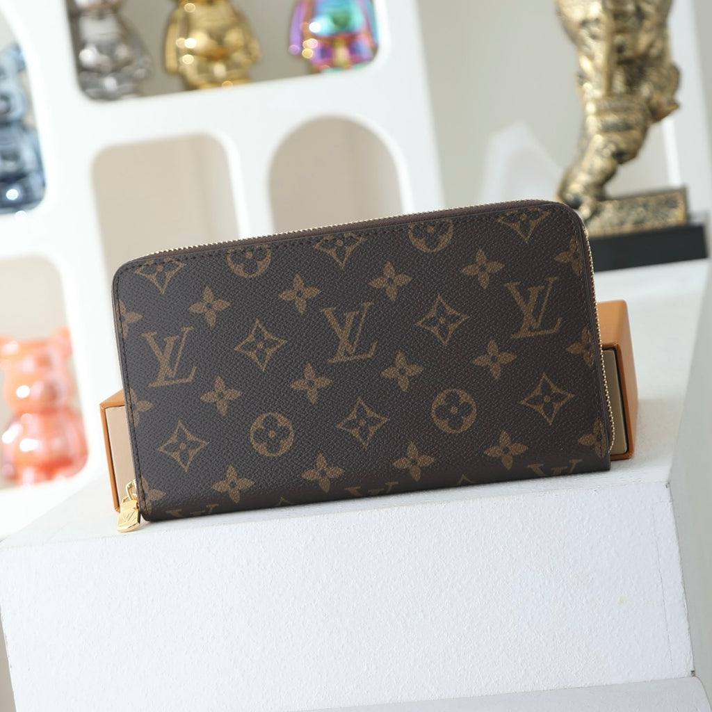 LV Zippy Organizer M62581