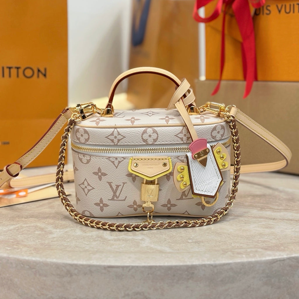 LV Vanity Chain Pouch M29782