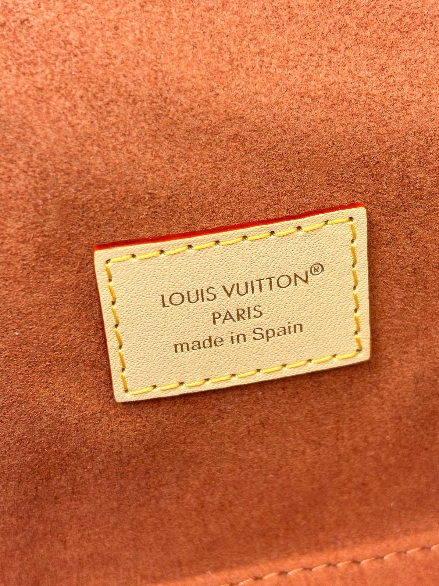 LV Vanity Chain Pouch M29782