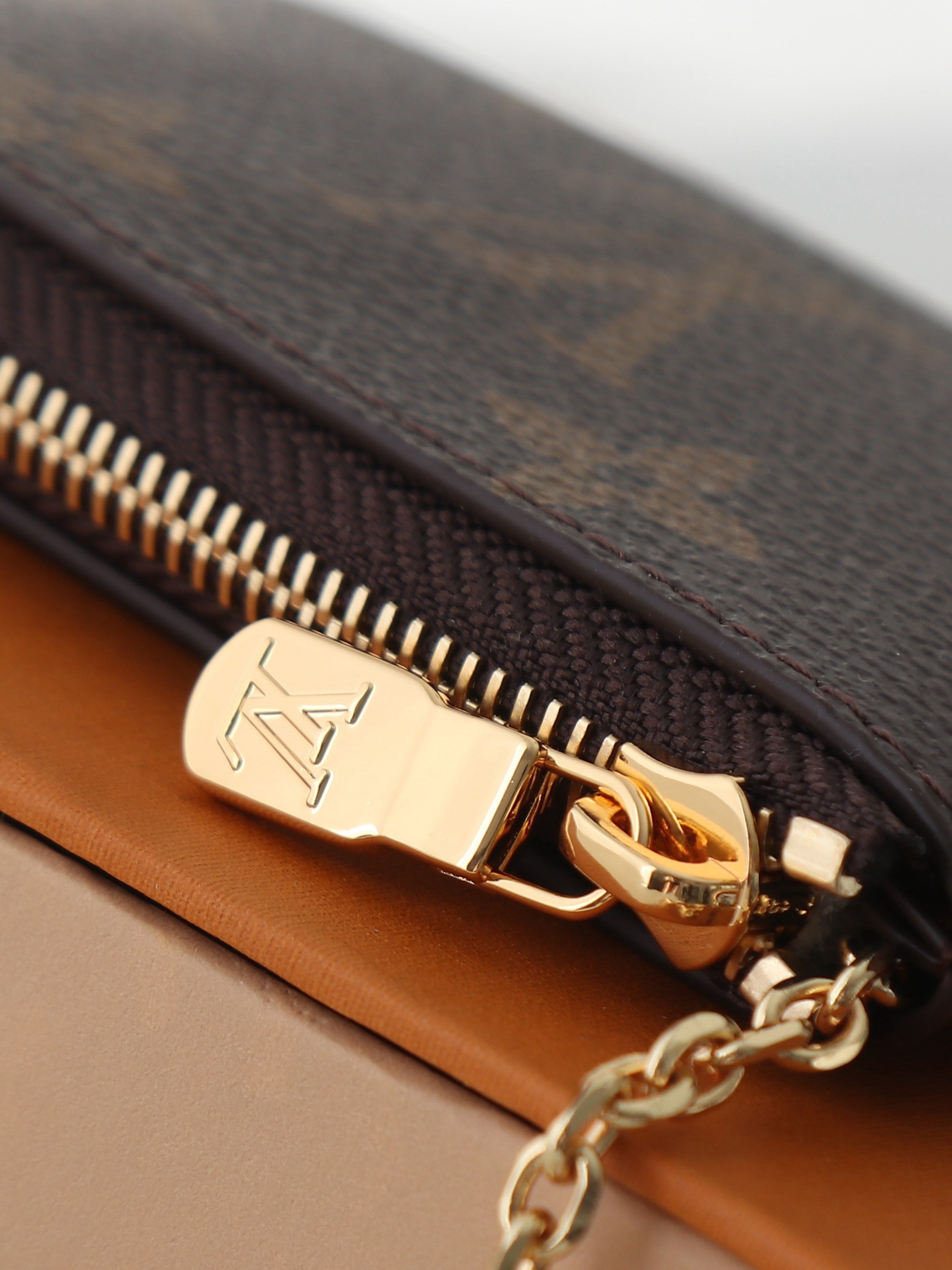 LV Key Pouch M62650