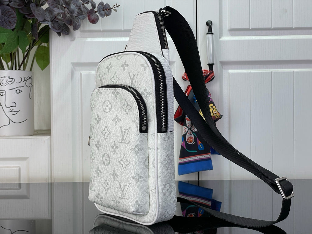 LV Avenue Slingbag M28397