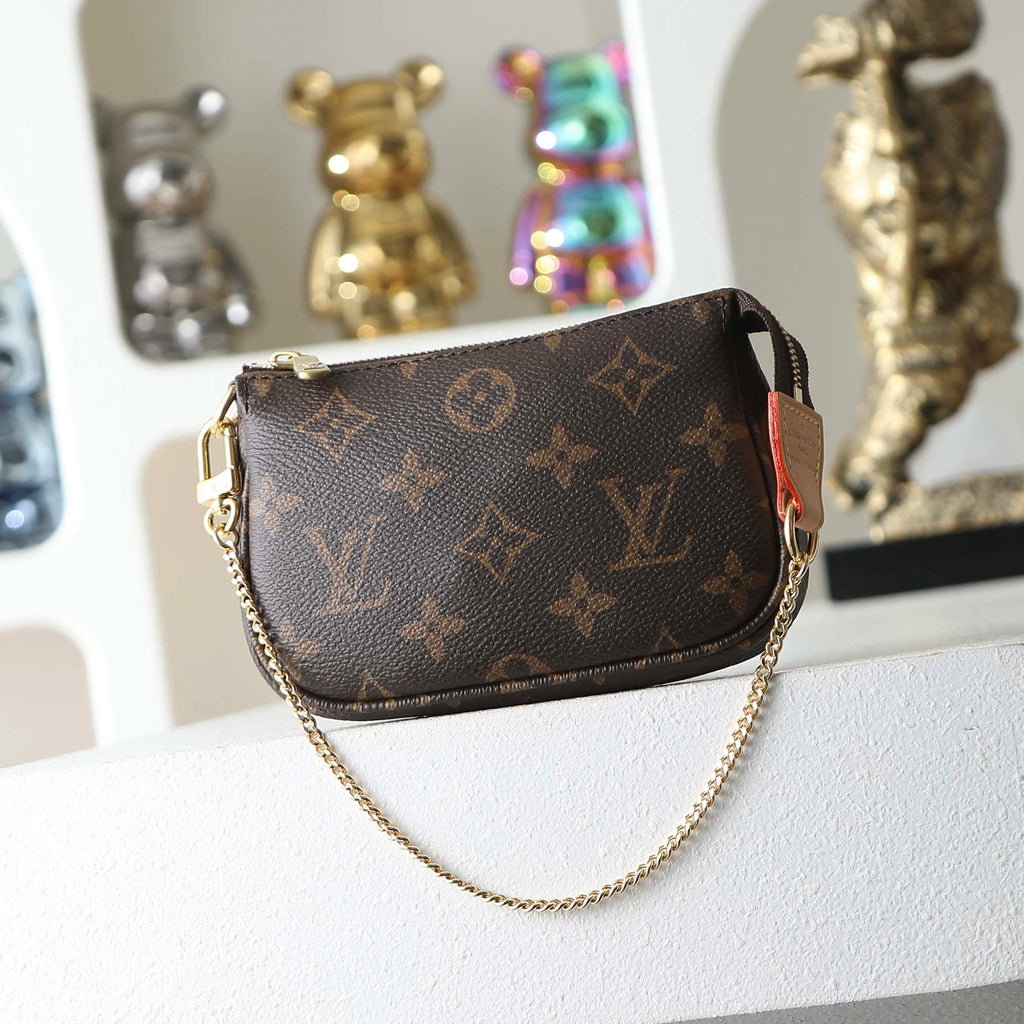 LV Mini Pochette Accessoires M58009