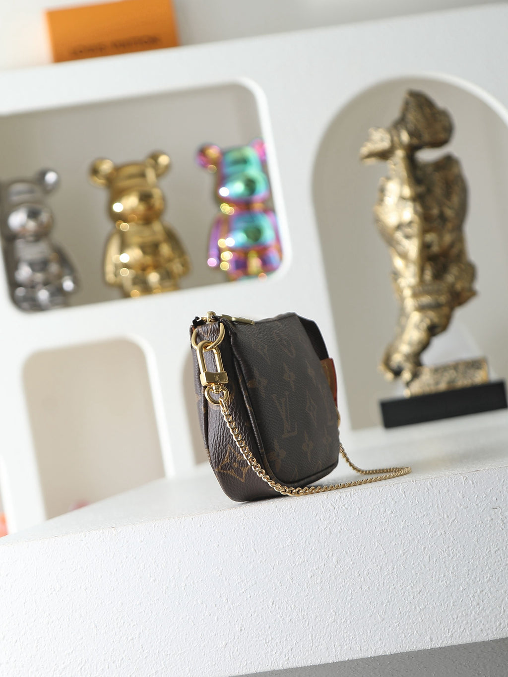 LV Mini Pochette Accessoires M58009