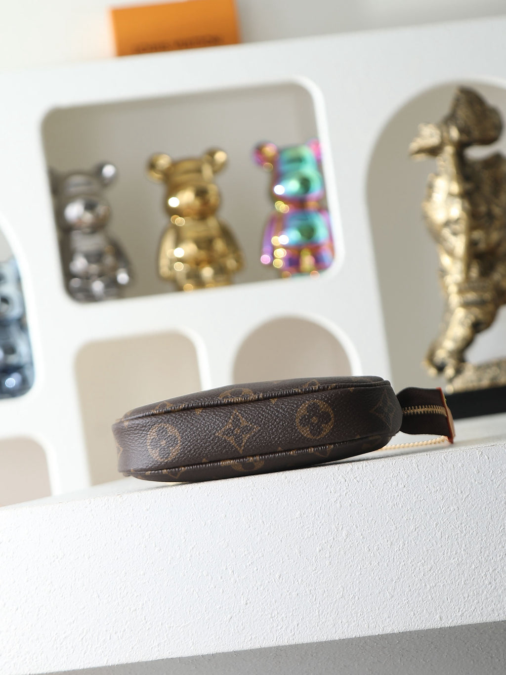 LV Mini Pochette Accessoires M58009