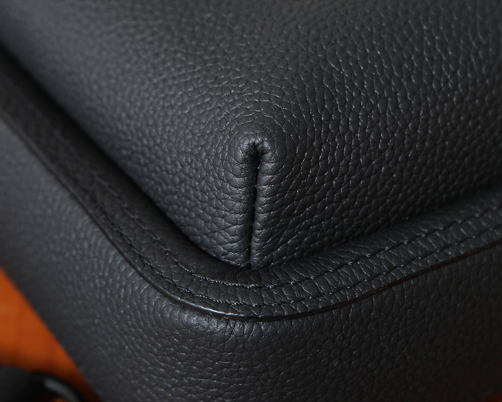 LV Avenue Slingbag M15255