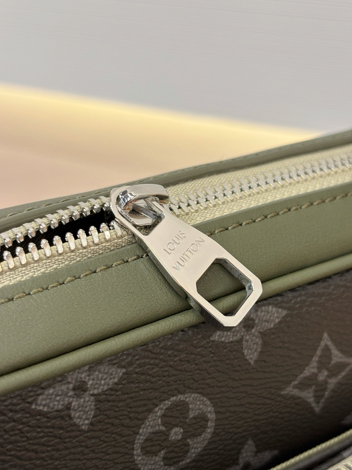 LV Trio Messenger Bag M28628