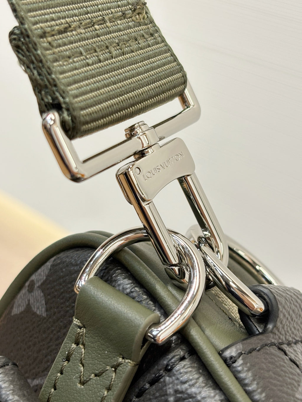 LV Trio Messenger Bag M28628