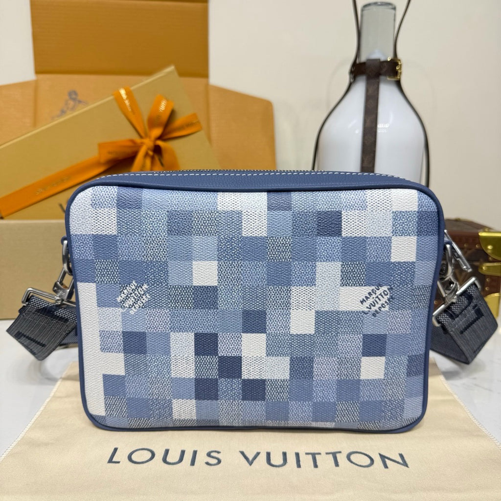 LV Trio Messenger Bag M28601