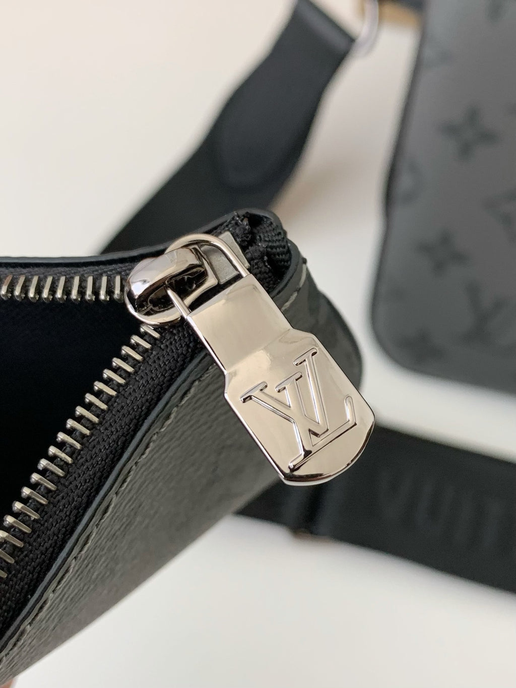 LV Trio Messenger Bag M69443