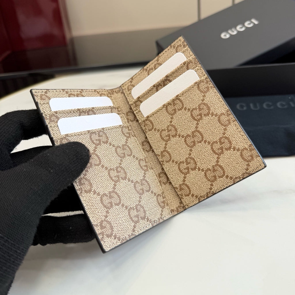Gucci Card Case With Metal Tag