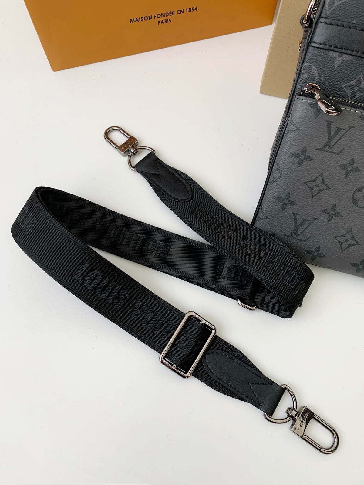LV Trio Messenger Bag M69443