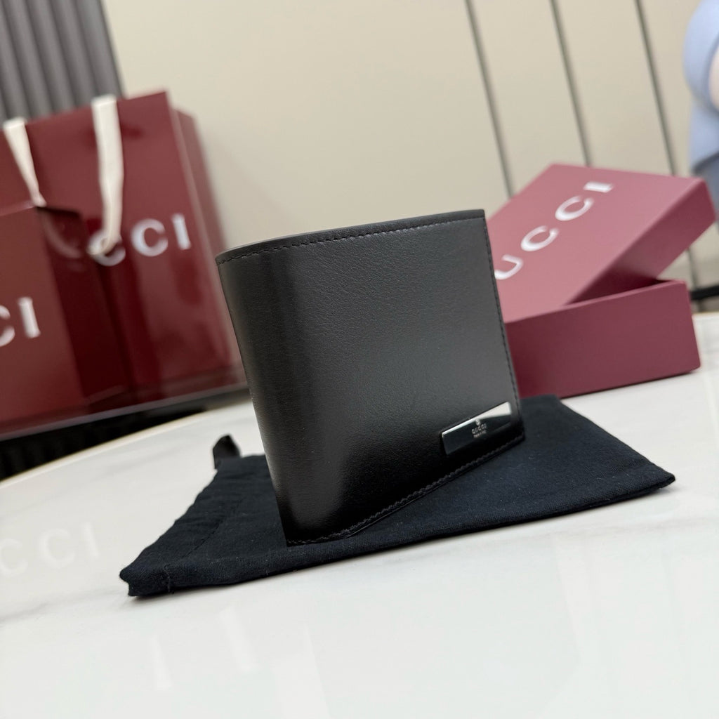 Gucci Bi-Fold Wallet With Metal Tag