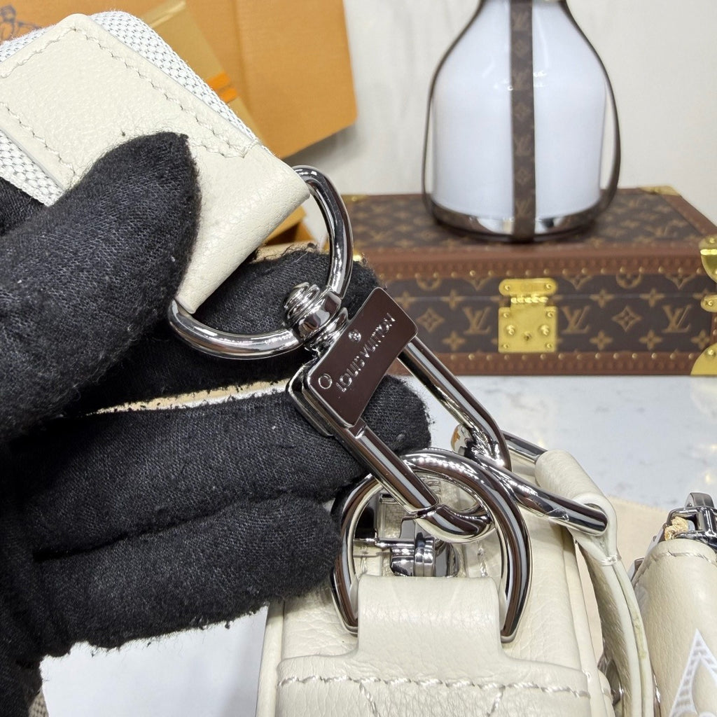LV Trio Messenger Bag M28854