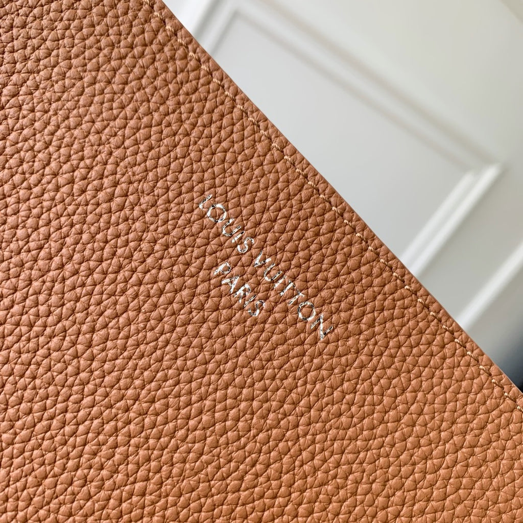 LV Verso Tote