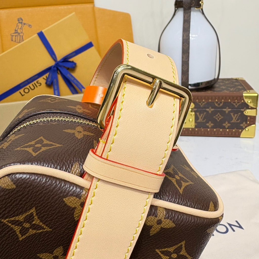 LV Locker Dopp Kit Monogram