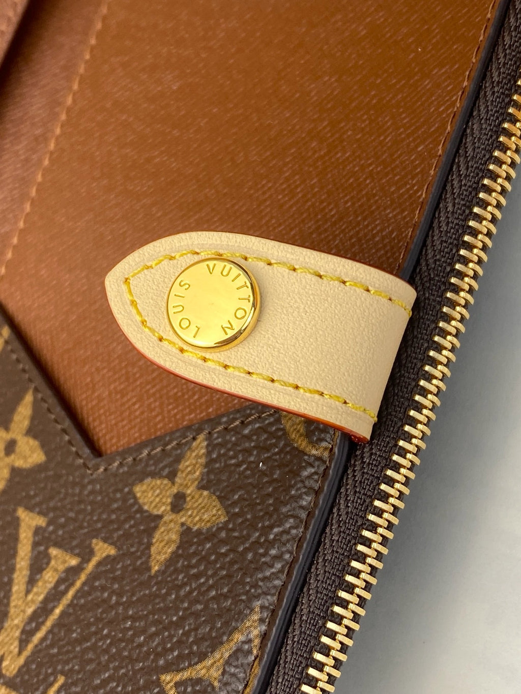 LV Locked Passport Cover M29550