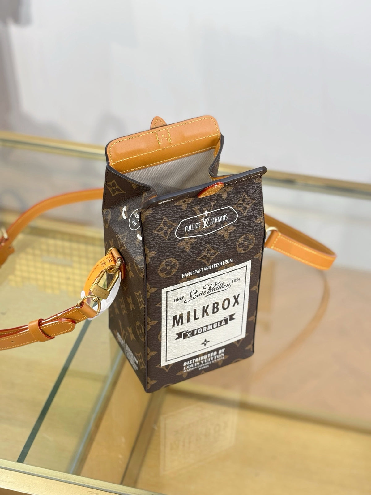 LV Milk Bag M29326