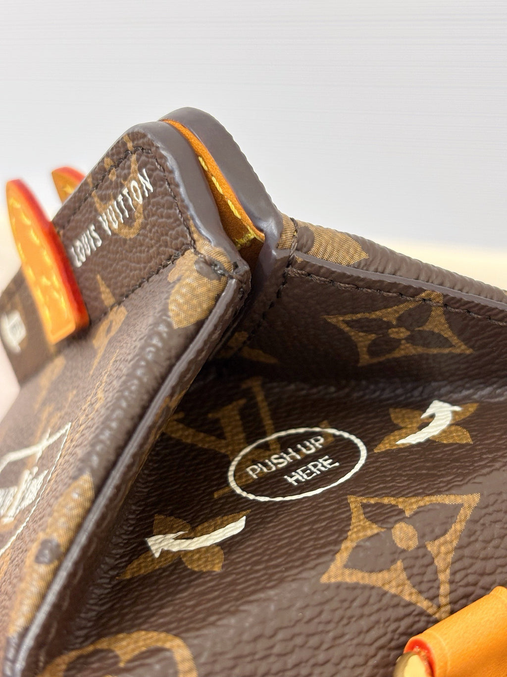 LV Milk Bag M29326