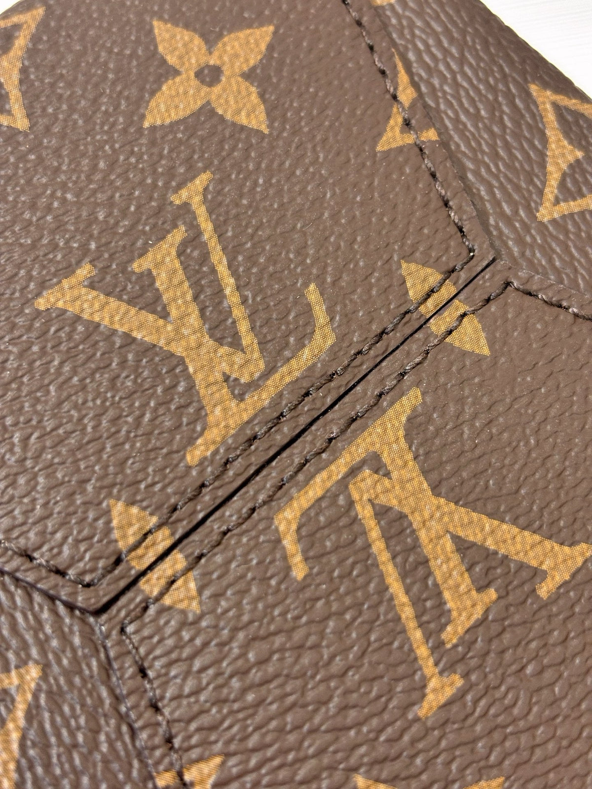 LV Milk Bag M29326