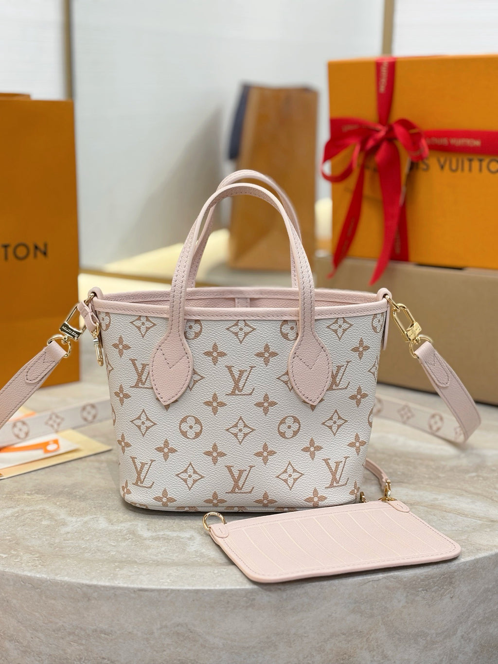 LV Neverfull Inside Out BB M2A466
