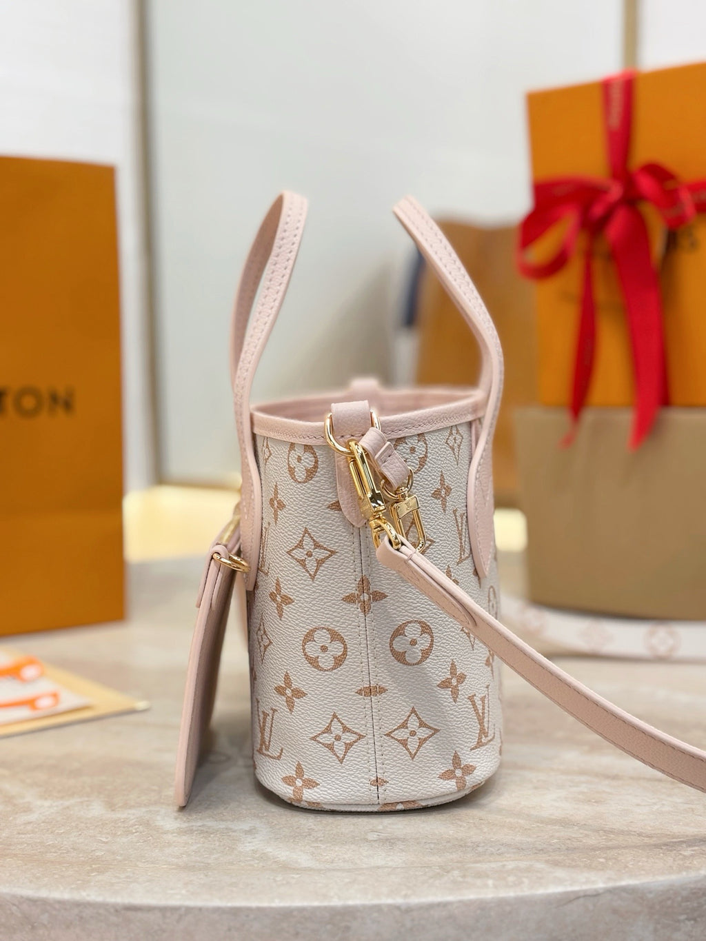 LV Neverfull Inside Out BB M2A466