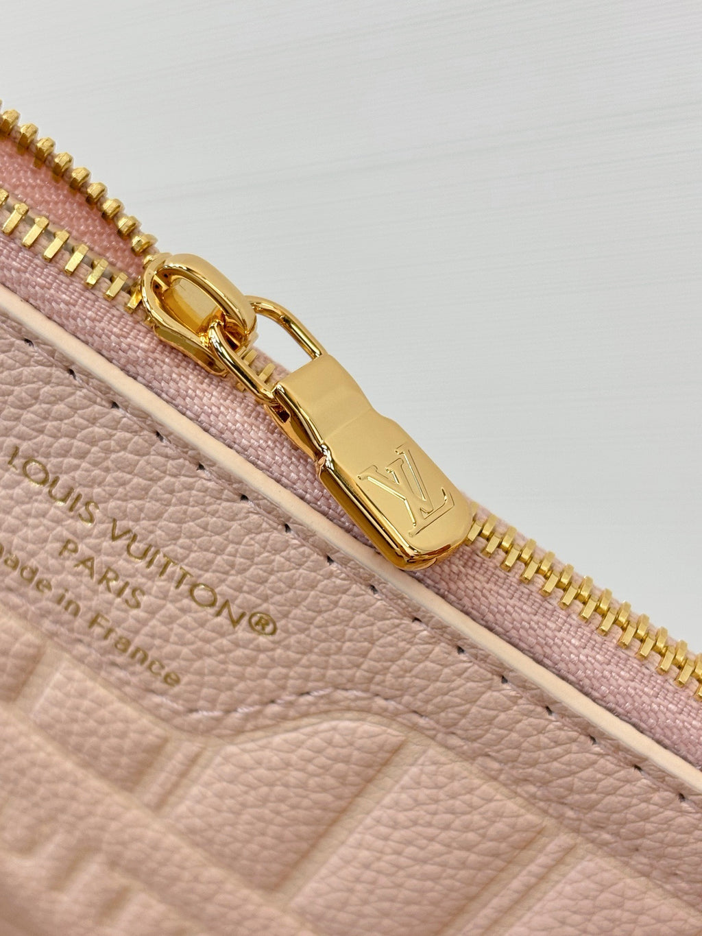 LV Neverfull Inside Out BB M2A466