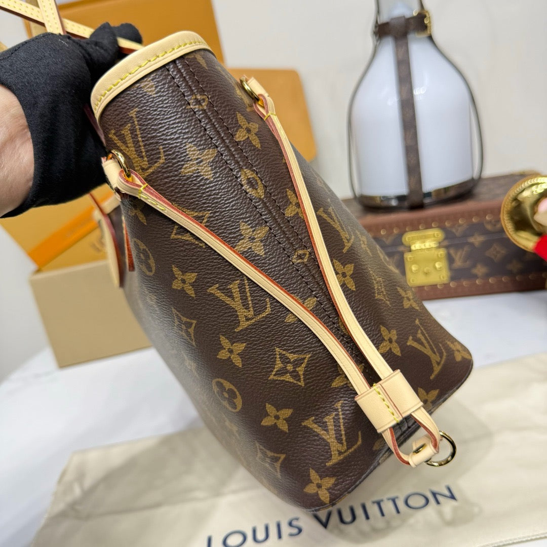 LV Neverfull PM