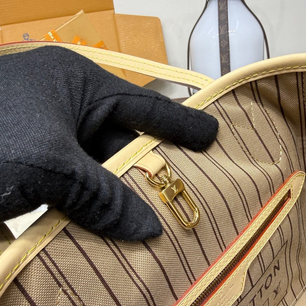LV Neverfull PM
