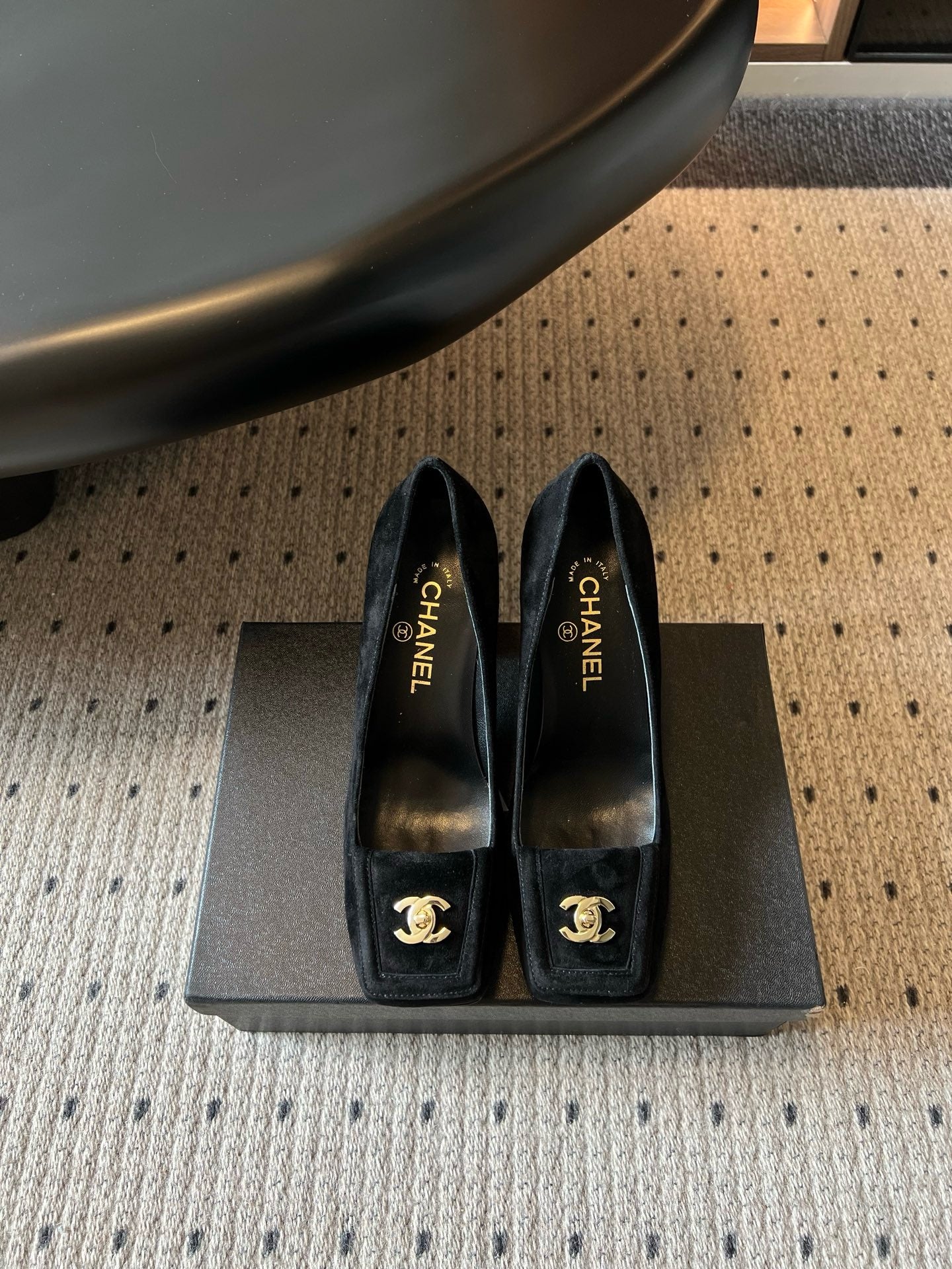 Chanel High Heels in Suede