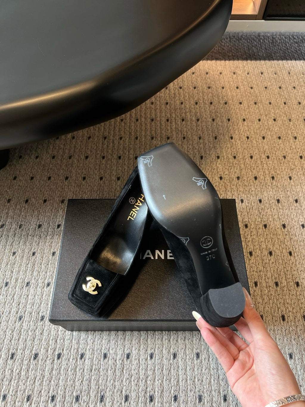 Chanel High Heels in Suede