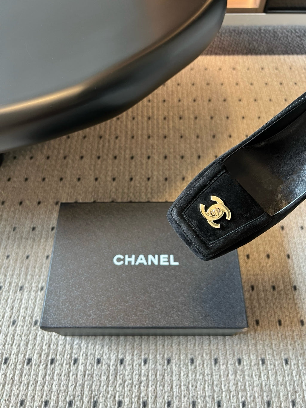 Chanel High Heels in Suede