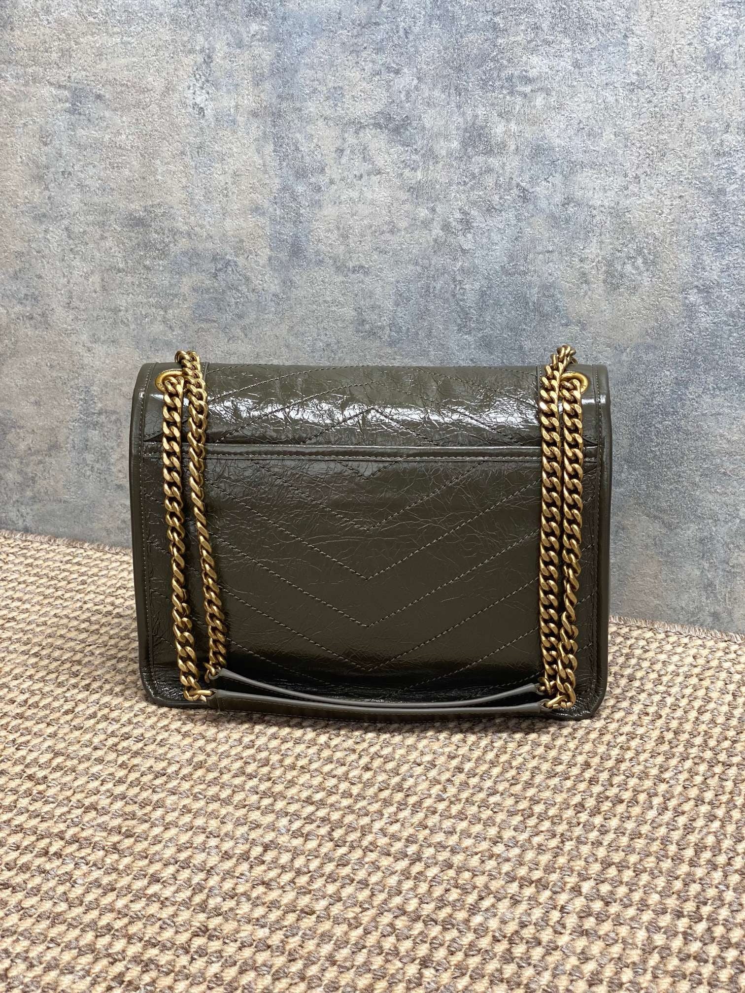 Saint Laurent Niki Medium In Vintage Leather